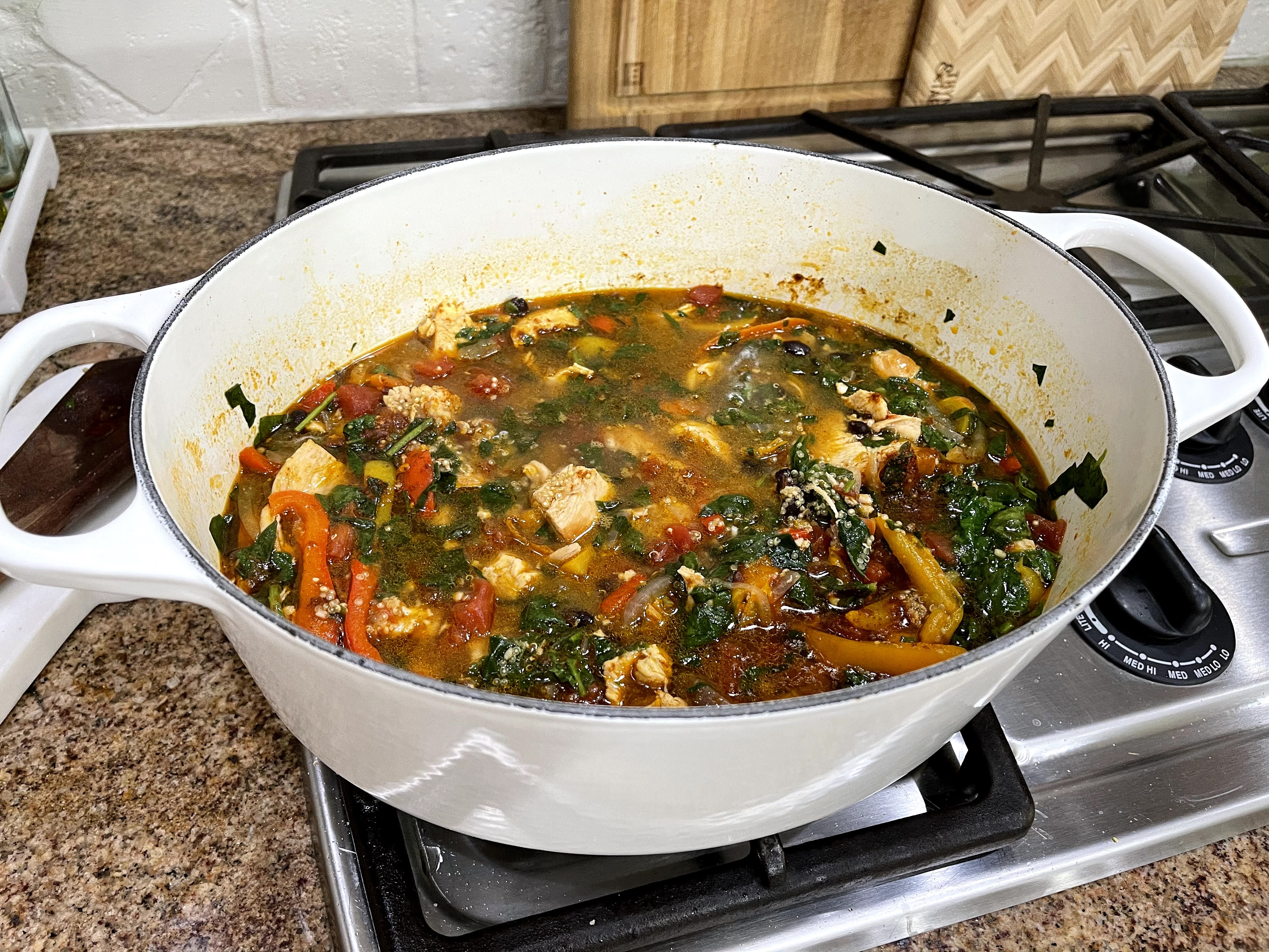 Chicken Fajita Soup with Quinoa – An Easy Gluten-Free, Low-Carb Dinner Recipe